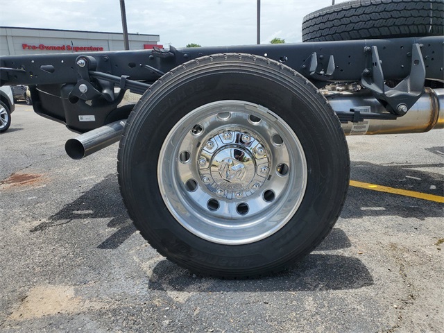 Vehicle image 5 of 23