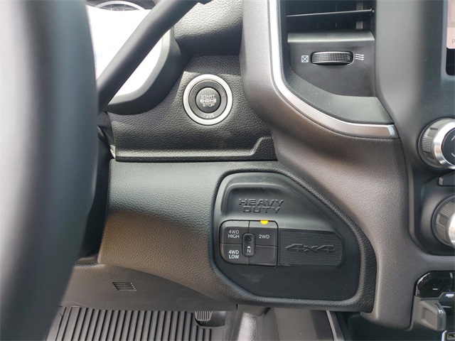 Vehicle image 20 of 23