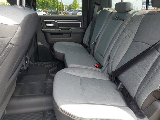 Vehicle image 10 of 23