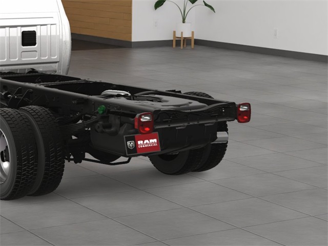 Vehicle image 16 of 27