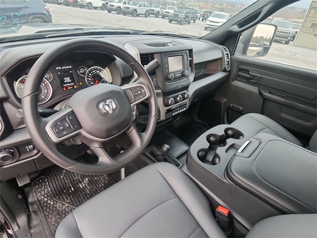 Vehicle image 9 of 10