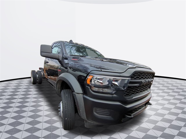 Vehicle image 5 of 9