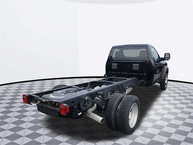 Vehicle image 4 of 10