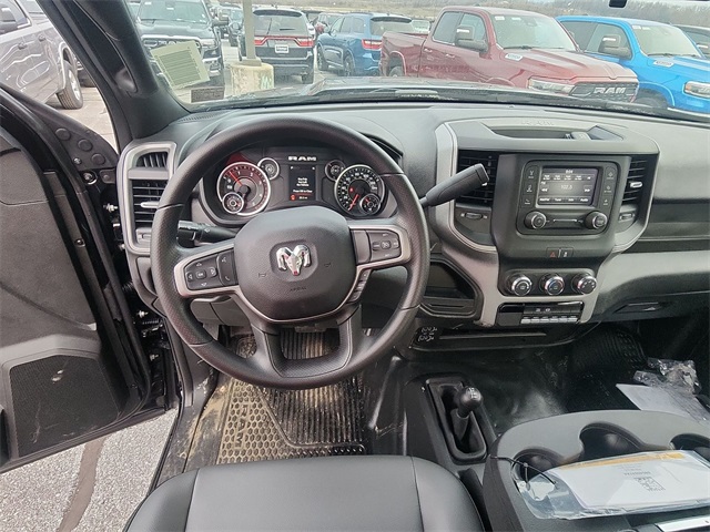 Vehicle image 8 of 10