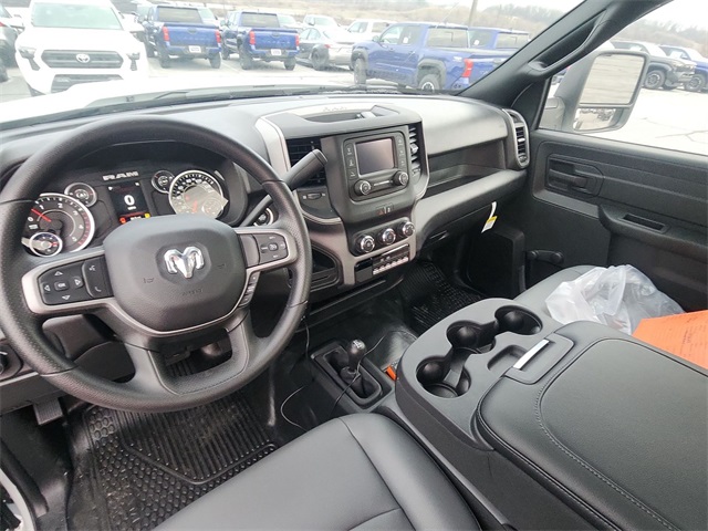 Vehicle image 9 of 10