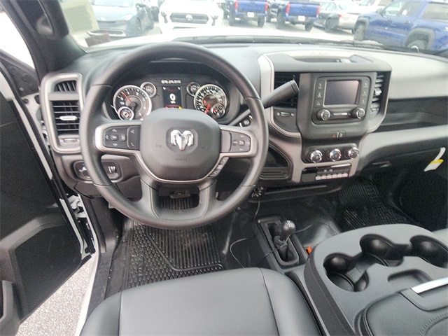 Vehicle image 8 of 10
