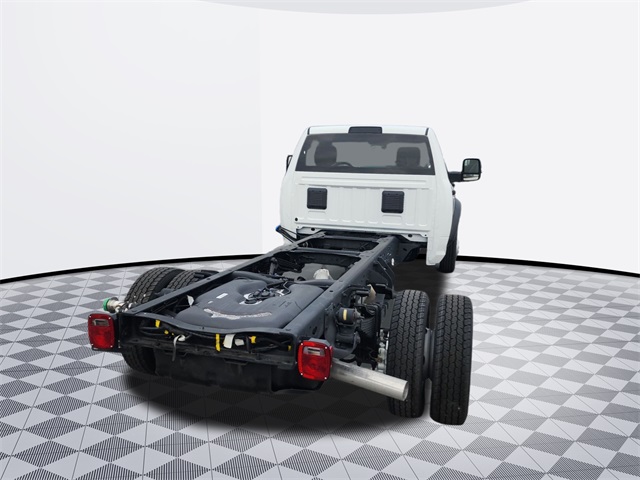 Vehicle image 4 of 10