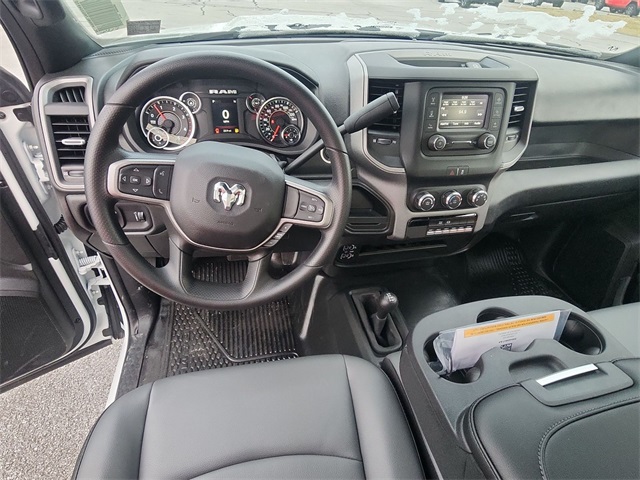 Vehicle image 8 of 10