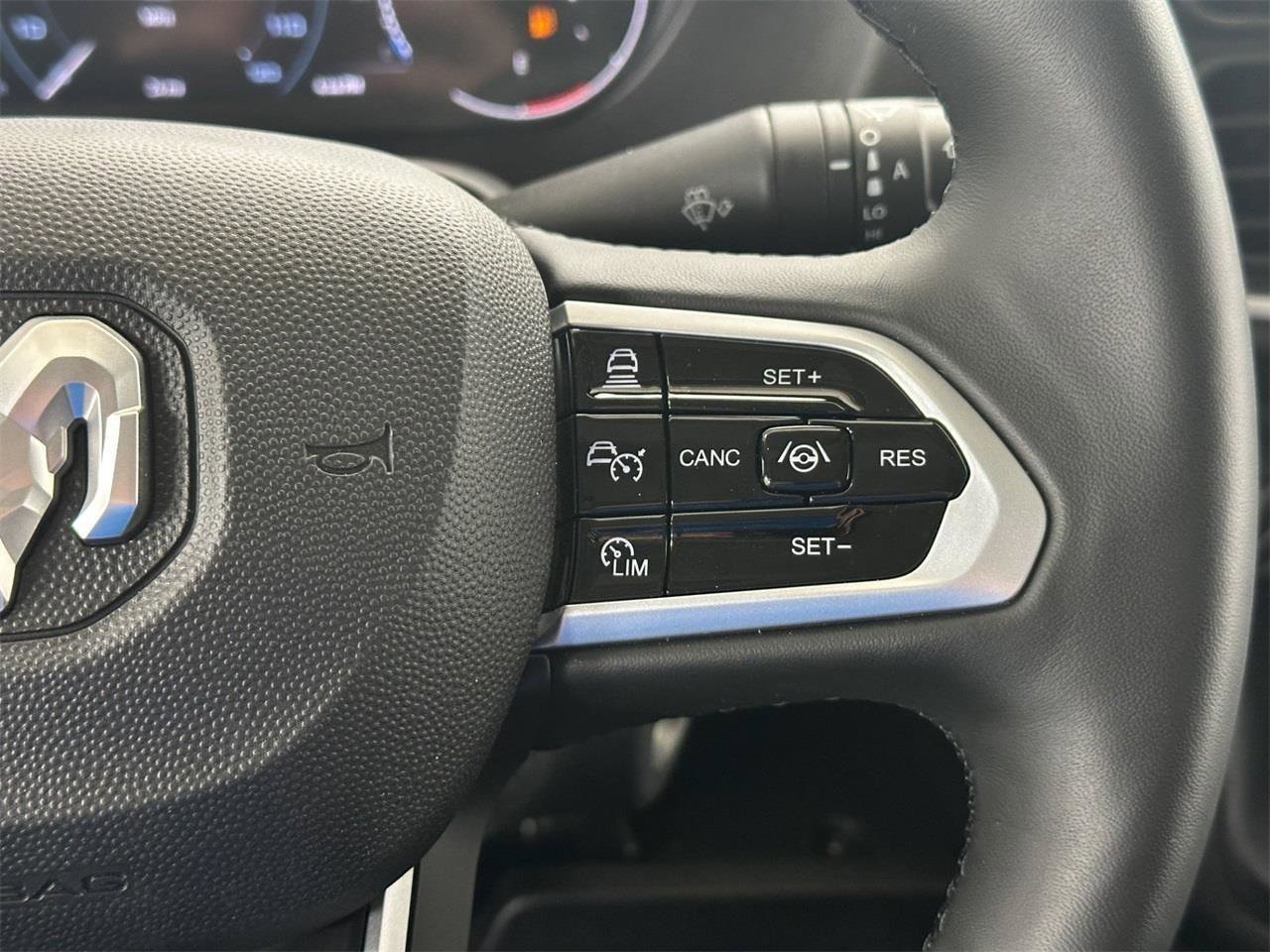 2024 Ram ProMaster Cargo Van SLT+ Image 33 of 34