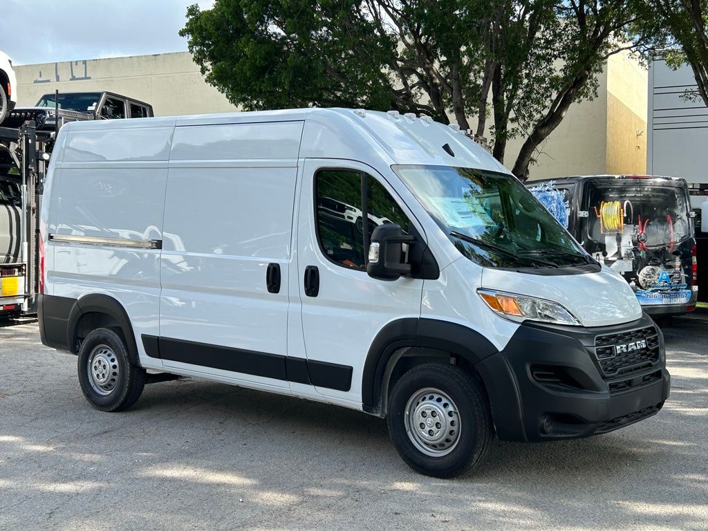 2024 Ram ProMaster Cargo Van Tradesman Image 3 of 48
