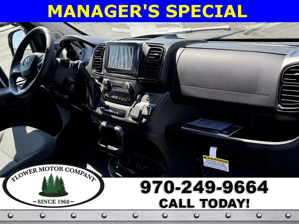 Vehicle image 11 of 15