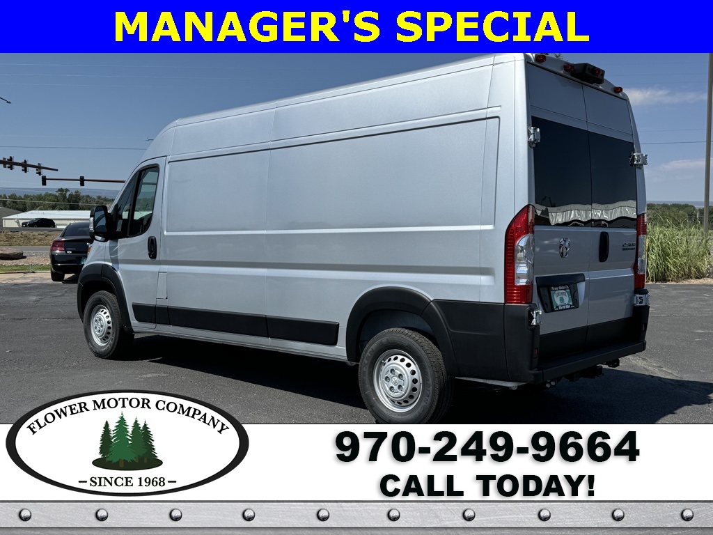 Vehicle image 8 of 15
