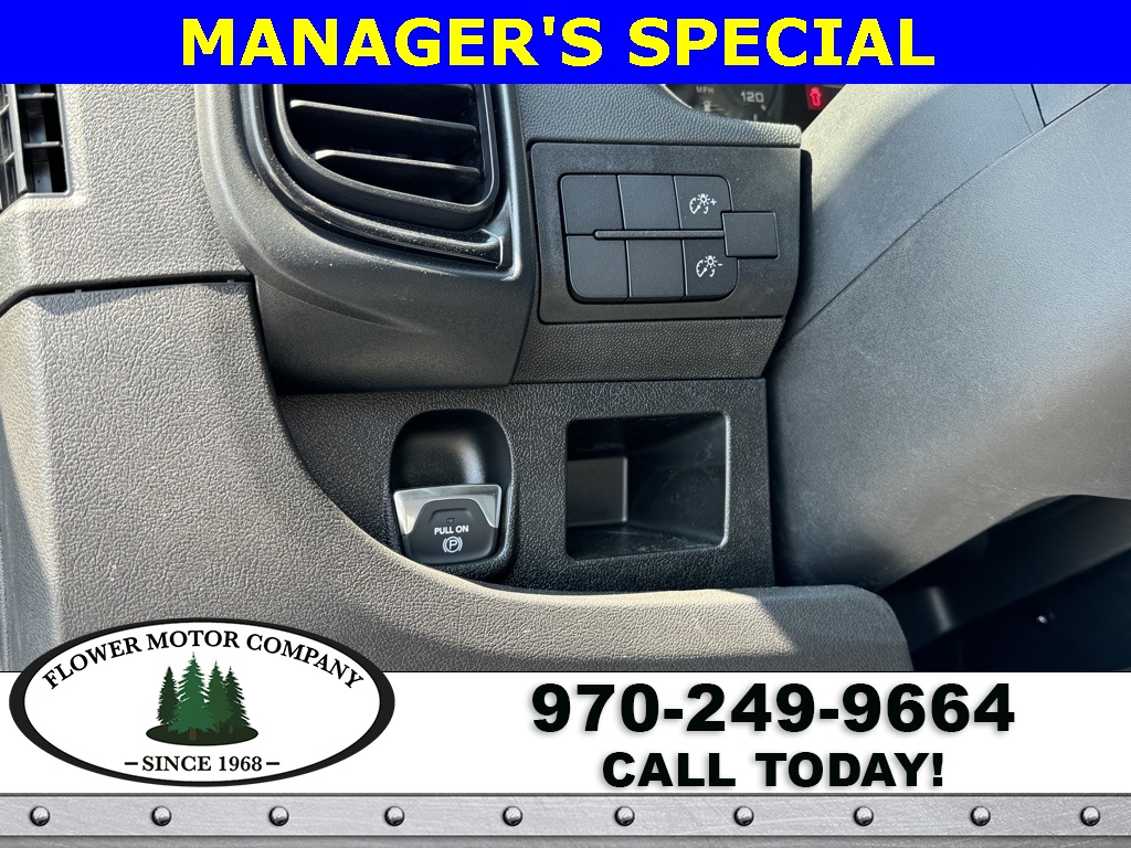 Vehicle image 14 of 15