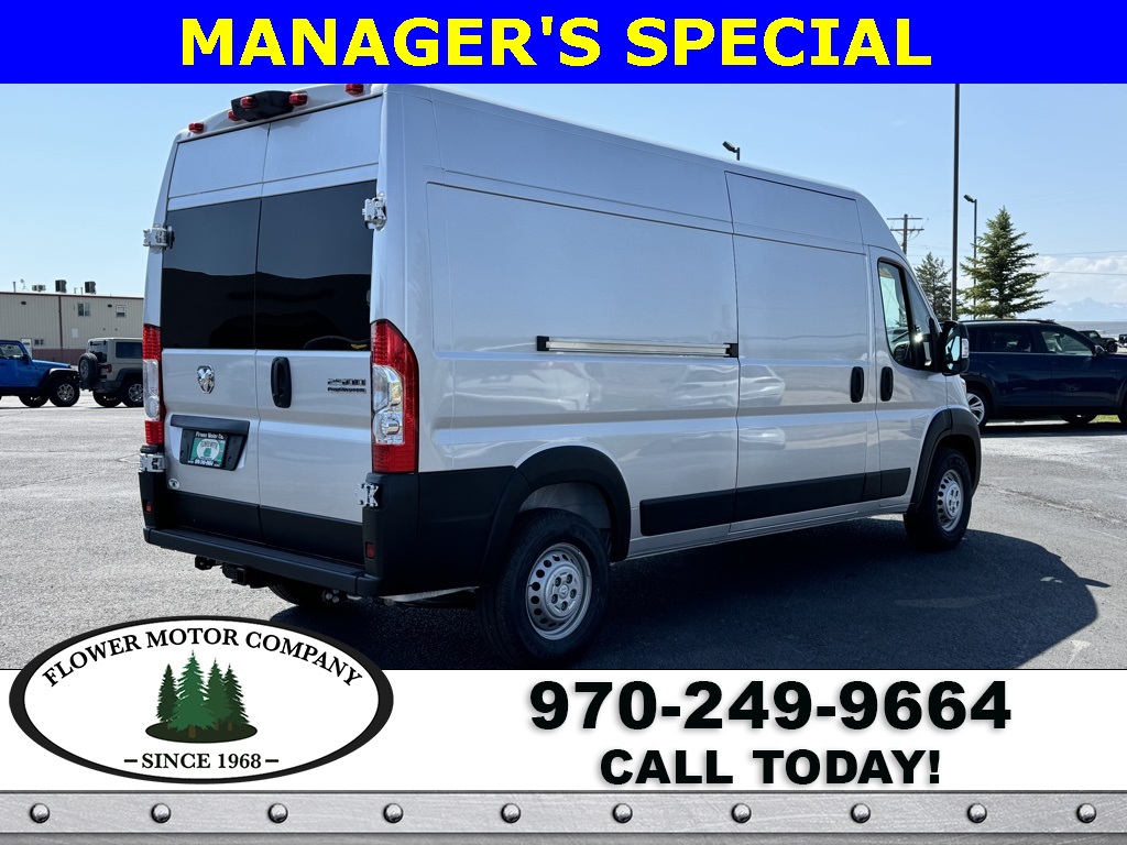 Vehicle image 6 of 15