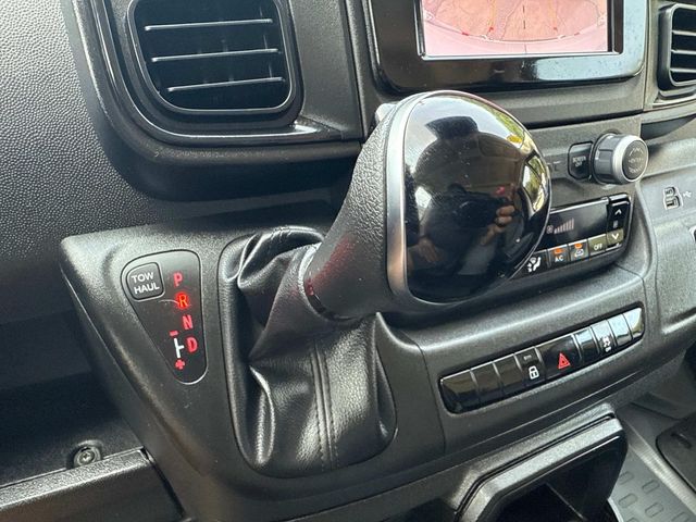 Vehicle image 23 of 36