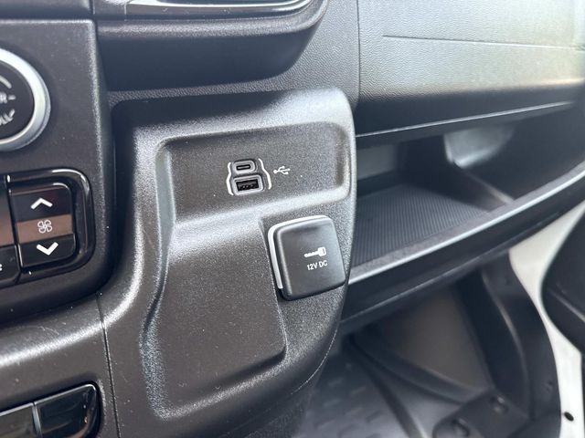 Vehicle image 25 of 36