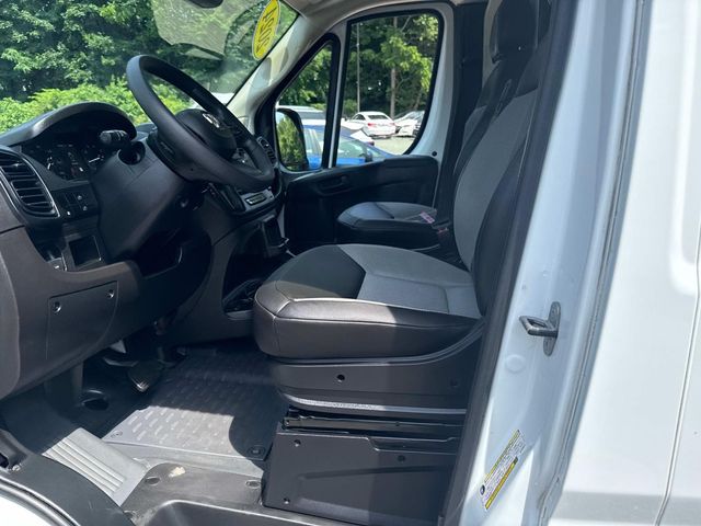 Vehicle image 16 of 36