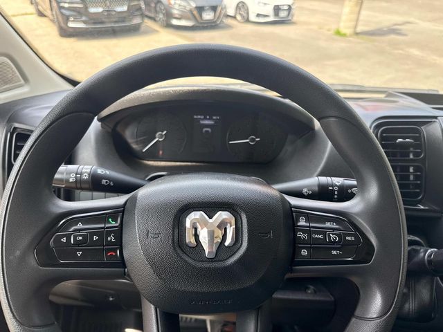 Vehicle image 17 of 36