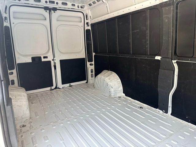 Vehicle image 15 of 36