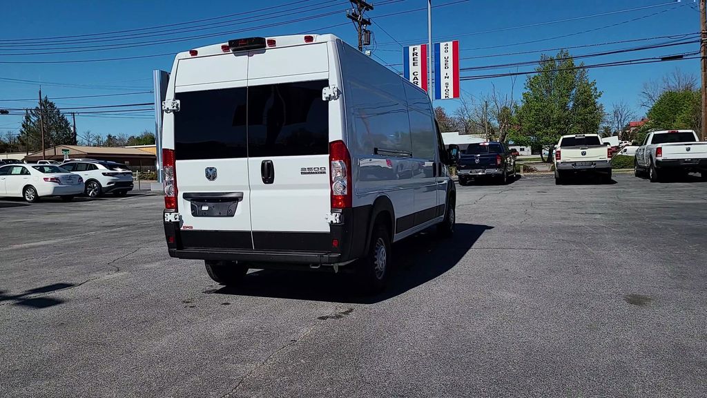 Vehicle image 9 of 53
