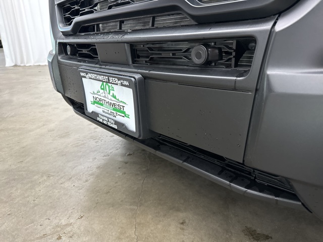 Vehicle image 7 of 23