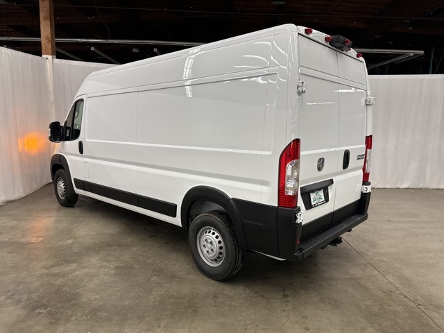 Vehicle image 6 of 23