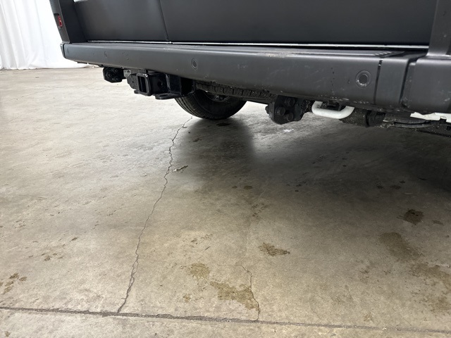Vehicle image 18 of 23