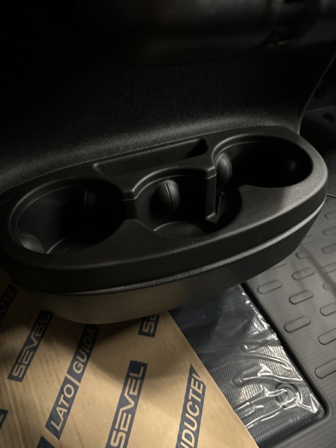 Vehicle image 14 of 23