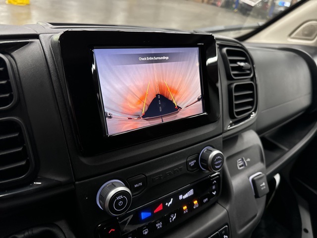 Vehicle image 15 of 23