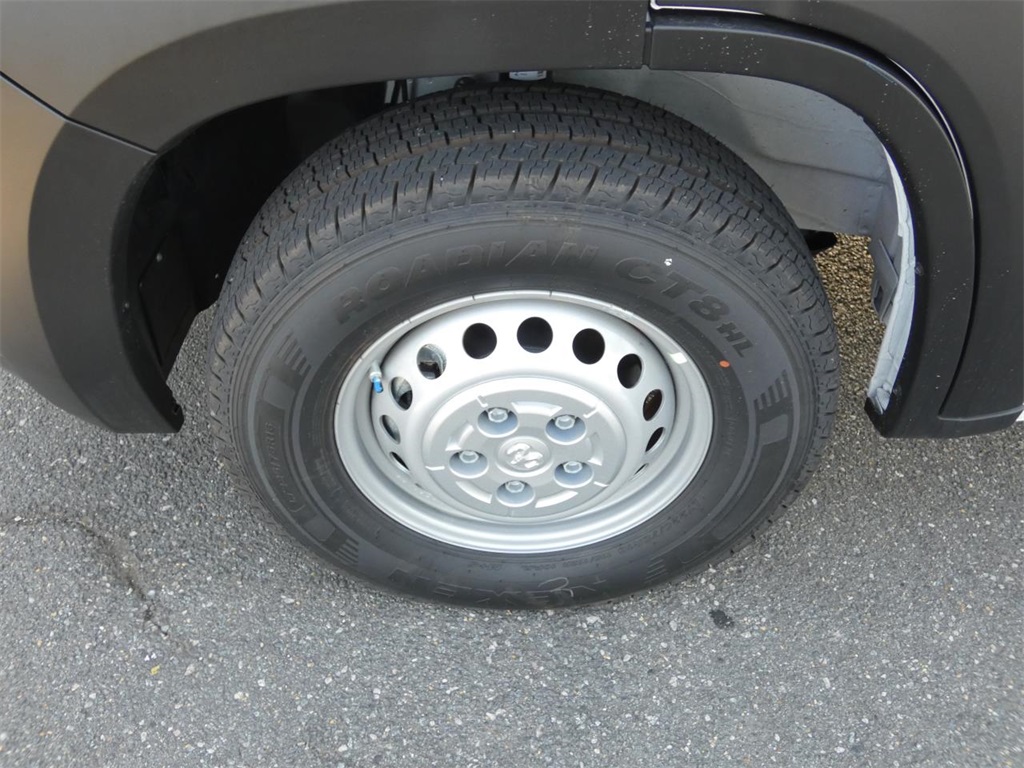 Vehicle image 9 of 23