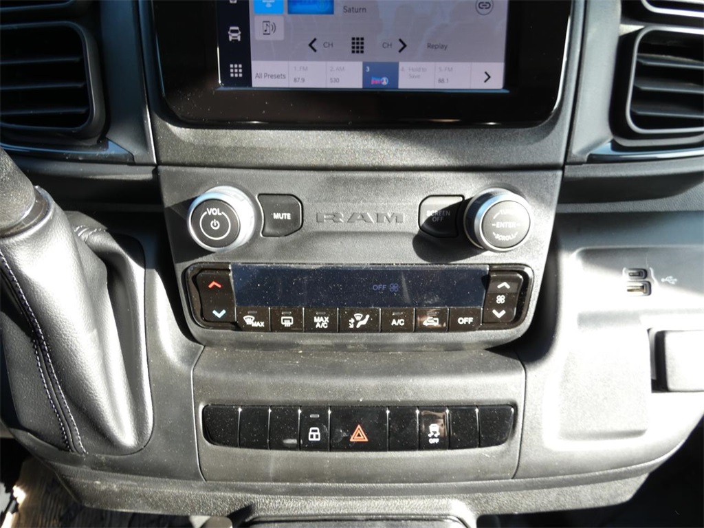 Vehicle image 22 of 23