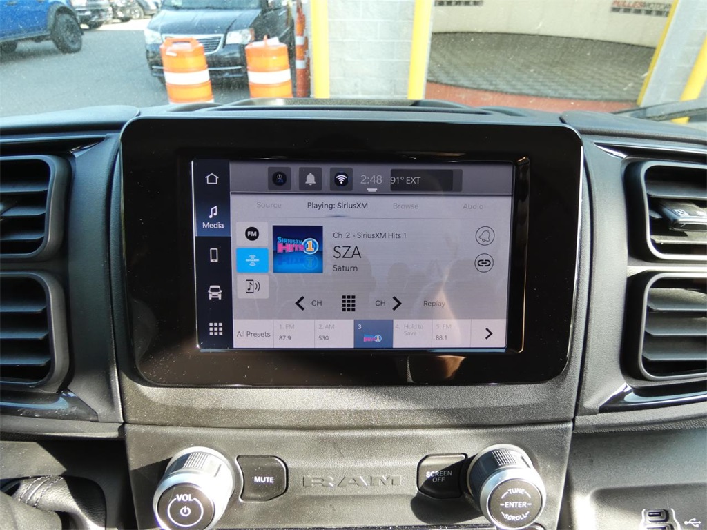 Vehicle image 20 of 23