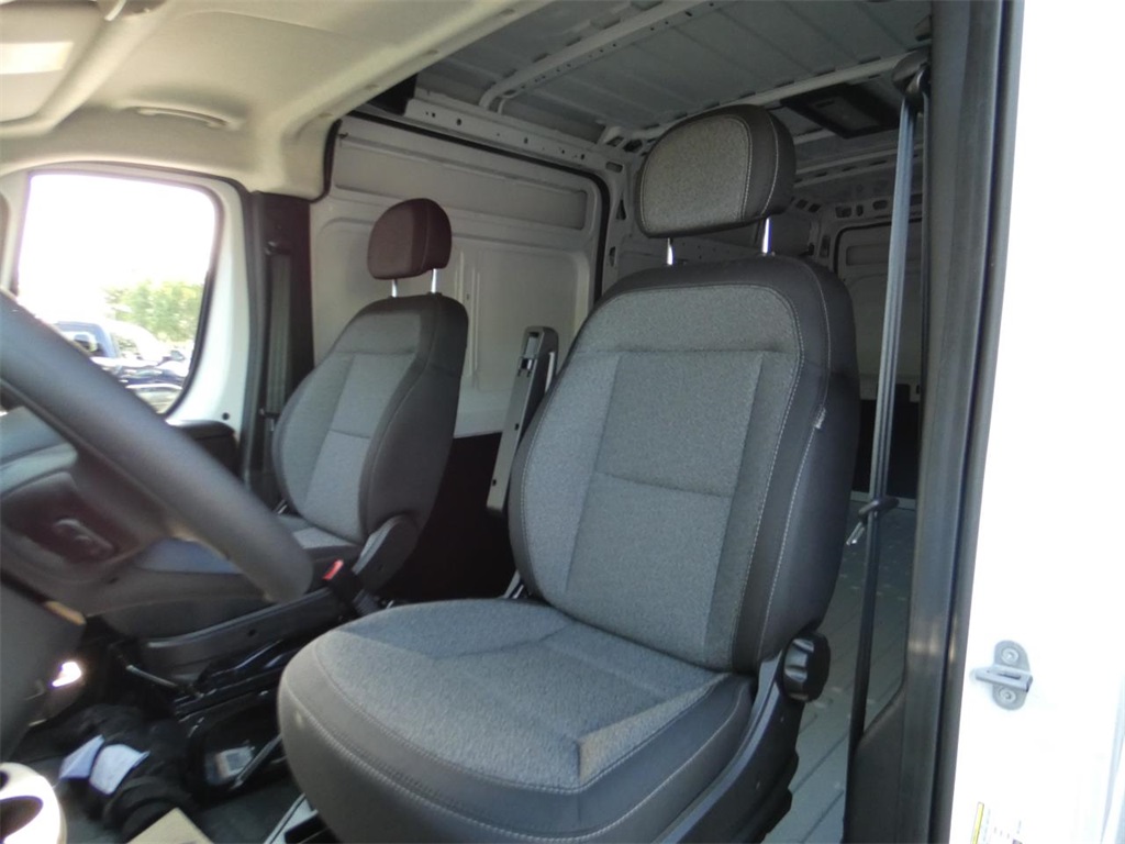 Vehicle image 12 of 23