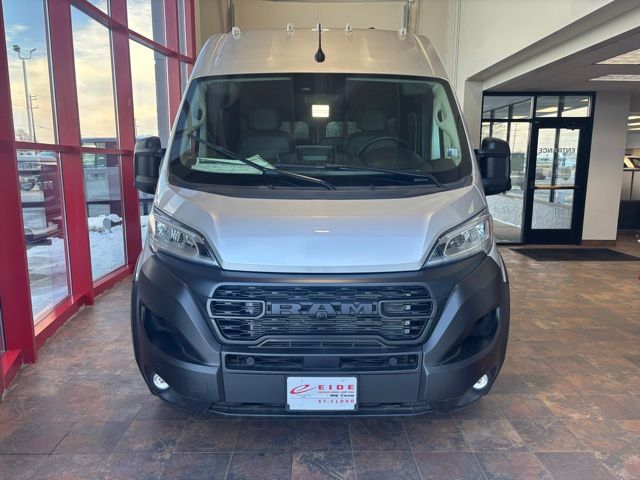 2024 Ram ProMaster Window Van SLT+ Image 2 of 50