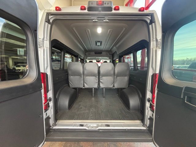 2024 Ram ProMaster Window Van SLT+ Image 6 of 50