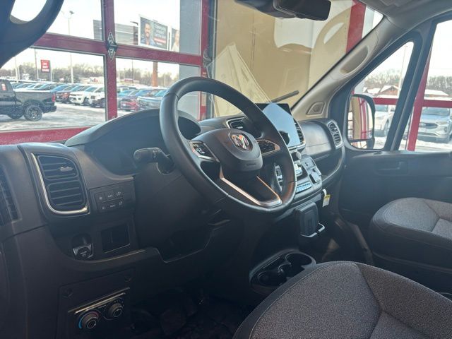 2024 Ram ProMaster Window Van SLT+ Image 15 of 50