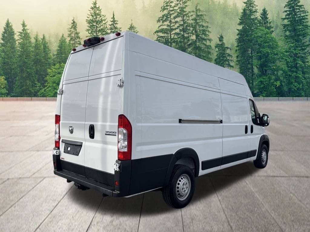 Vehicle image 7 of 40