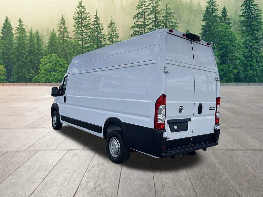 Vehicle image 8 of 39