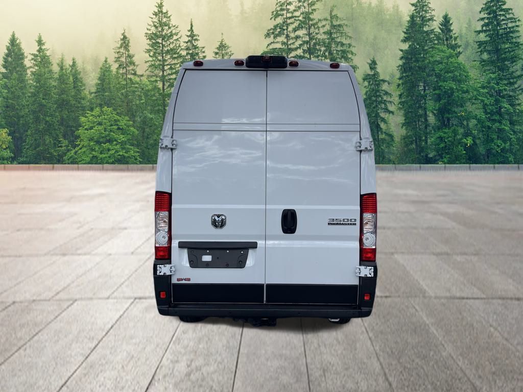 Vehicle image 7 of 39