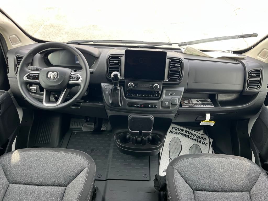 Vehicle image 28 of 39