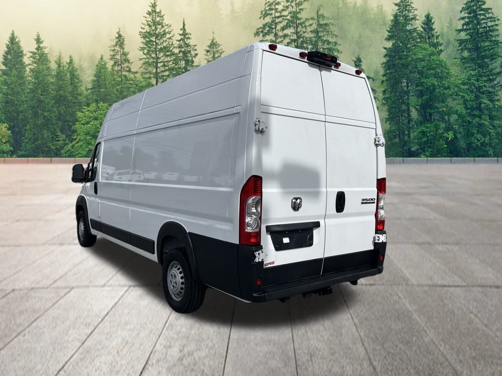 Vehicle image 7 of 39