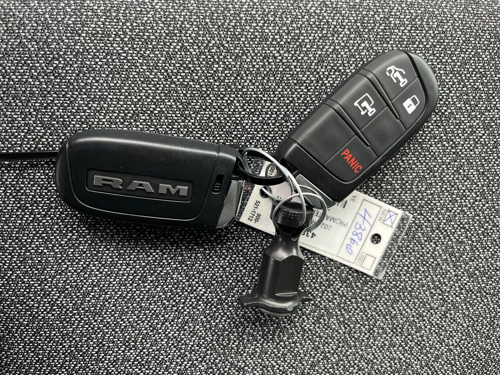 Vehicle image 34 of 35