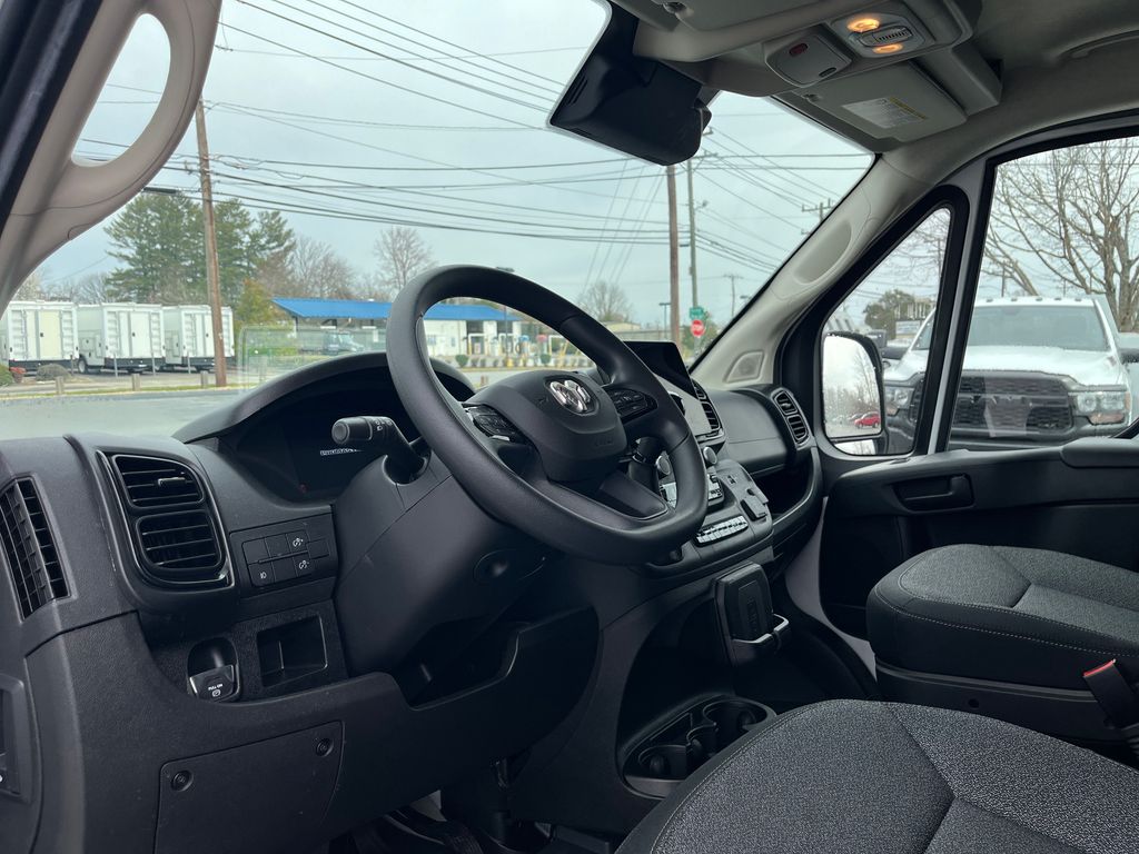 Vehicle image 9 of 35