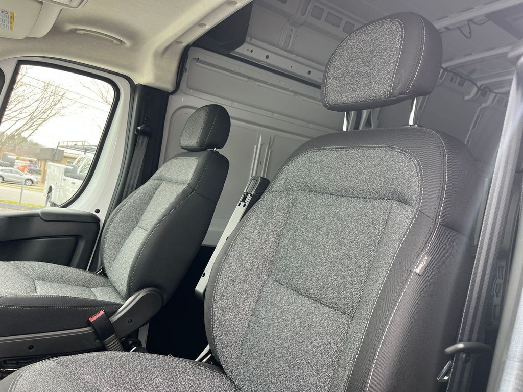 Vehicle image 10 of 35