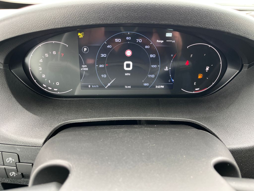 Vehicle image 25 of 35