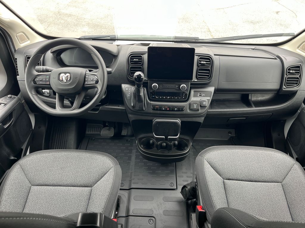 Vehicle image 23 of 35
