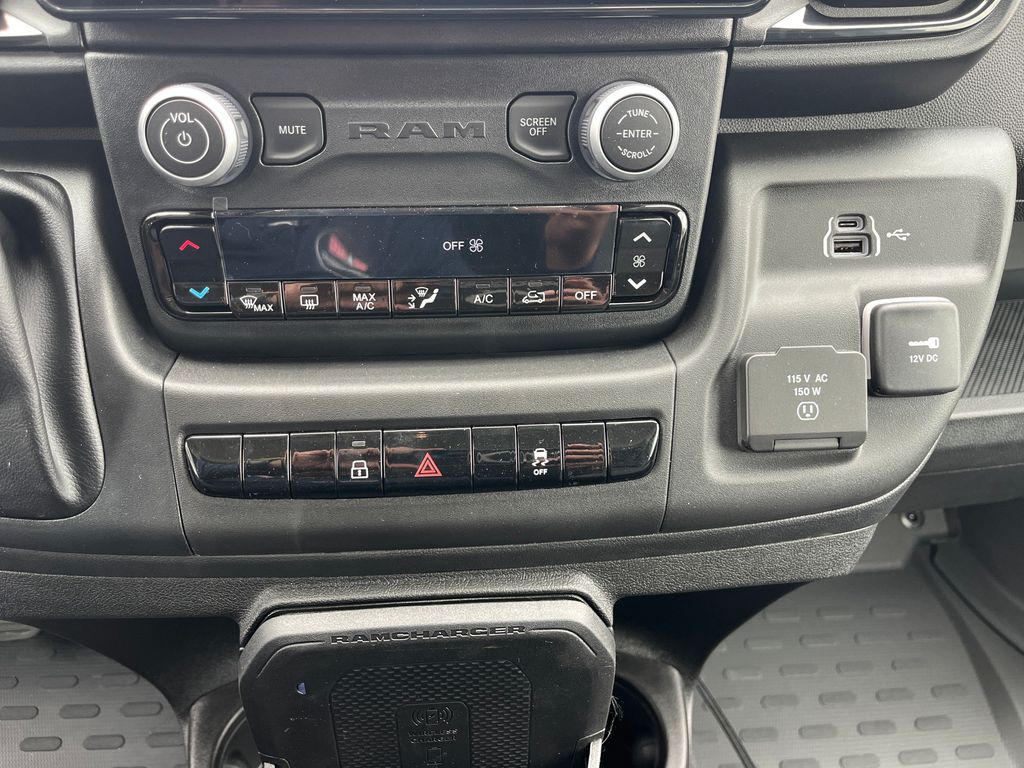 Vehicle image 28 of 35