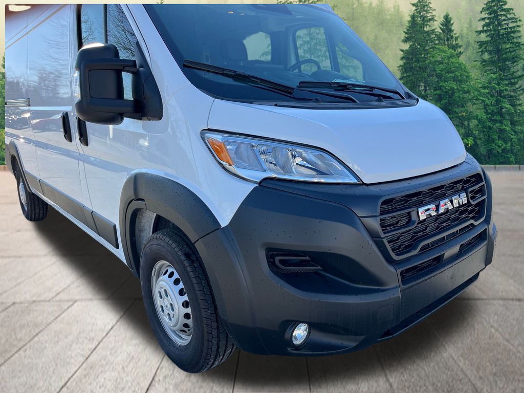 Vehicle image 4 of 40