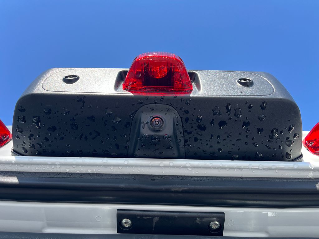 Vehicle image 21 of 40