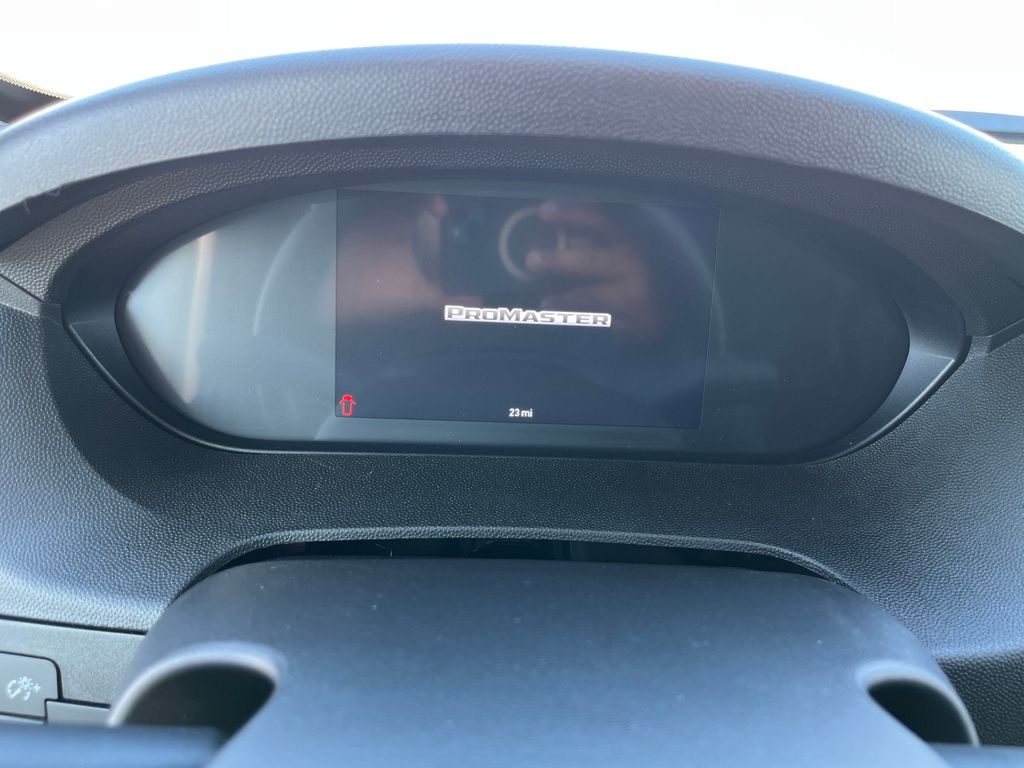Vehicle image 29 of 40